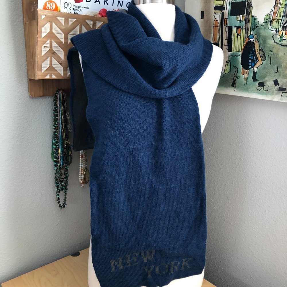 New York Reversible Chunky Knit Scarf Blue & Gray NEW